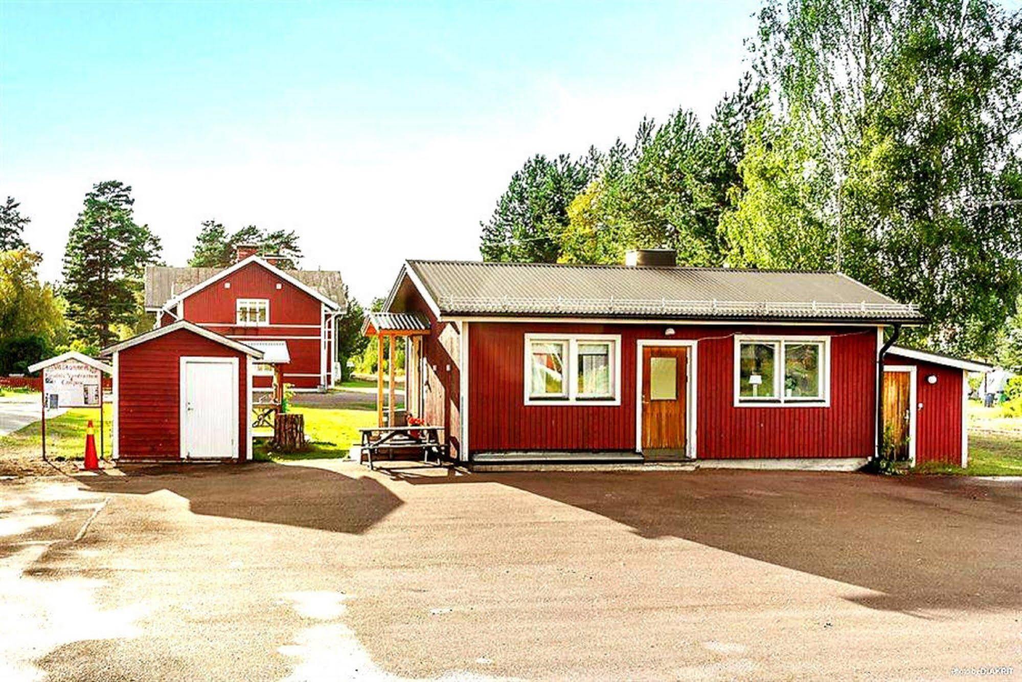 Furudals Vandrarhem Och Sjoecamping Экстерьер фото